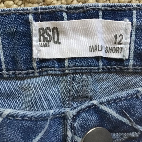 Girl’s Jean Shorts Size 12 - Picture 3 of 3